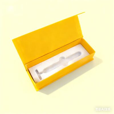 カスタムイエローマグネットフリップクロージャーギフトボックス 美容製品包装箱 EVAインサート付き